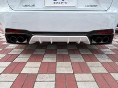 【ＴＲＤエアロ】人気のＴＲＤエアロを装備！クルマの外観がよりスタイリッシュになり、街中で存在感あふれる１台に♪将来買い替える時にもリセールに影響しやすく、価値ある人気の装備です！ 5