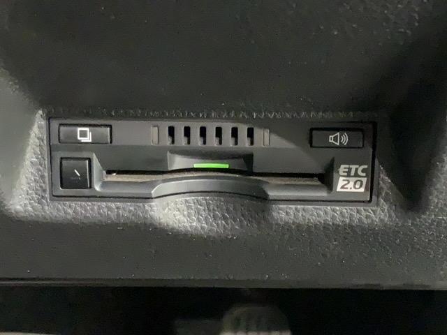 ヤリス ハイブリッドＺ　最長５年保証ワンオ－ナ－純正ナビＴＶ　ＵＳＢポート　ＰＣＳ　整備記録簿　地デジ　シートヒータ　Ｂカメラ　ドラレコ付　ＬＥＤランプ　スマキー　ＥＴＣ付き　ＶＳＣ　１オナ車　クルコン　カーテンエアバック（12枚目）