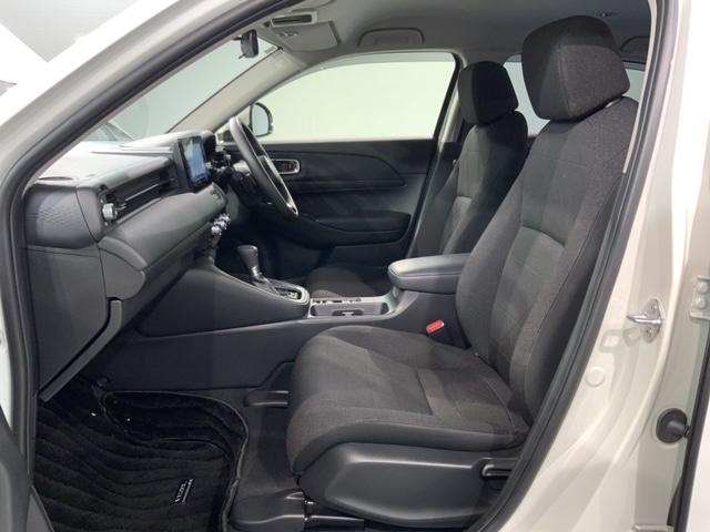 ヴェゼル ｅ：ＨＥＶＸ　ＨＳＥＮＳＩＮＧ最長５年保証ワンオーナー　ＡＡＣ　１オーナ　イモビライザー　スマ－トキ－　誤発進抑制　ＰＷ　リアカメラ　クルコン　ＥＳＣ　ＥＴＣ装備　キーフリー　ＬＥＤヘッドランプ　ナビＴＶ　ＡＢＳ（31枚目）