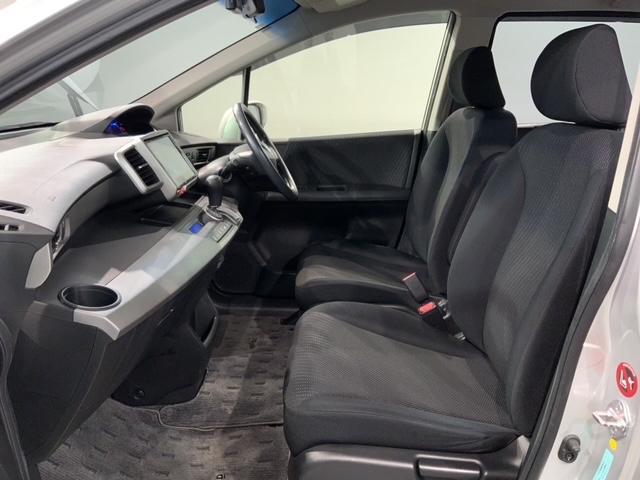 フリードハイブリッド ジャストセレクション 1年保証ナビTVRカメラCD録音 ナビテレビ セキュリティー 横滑り防止機能 記録簿 オートクルーズ 地デジ エアバック DVD再生可能 キーレスエントリー PS ETC フルオートエアコン ABS(29枚目)