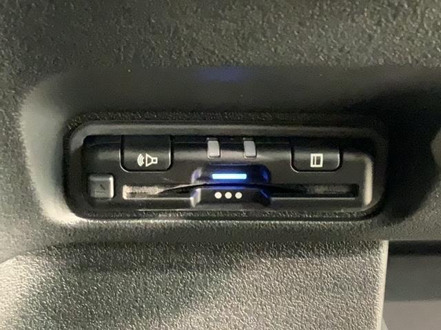 N-BOXカスタム スロープ HSENSING 福祉車両 新車保証 試乗車 ベンチシート Wパワスラ Bカメラ LEDヘッドライト シートヒーター フルセグTV ETC ABS スマートキー オートクルーズコントロール キーレス(14枚目)