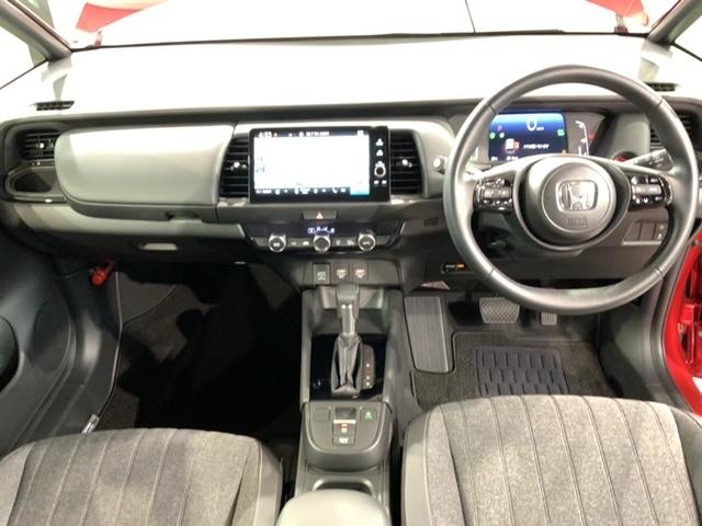 フィット e:HEVホームブラックスタイル HSENSING 新車保証 試乗車 ワンオ-ナ- Bカメラ オートクルーズコントロール ETC LEDヘッドランプ 4WD フルセグ アイドリングストップ(9枚目)