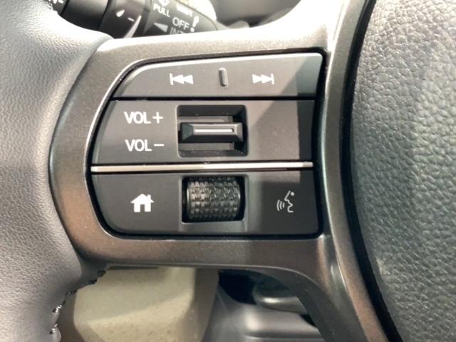 フリード エアーEX HSENSING 新車保証 試乗車 ワンオ-ナ- バックモニター 盗難防止システム 両側パワースライドドア 横滑り防止装置 クルコン フルセグ ETC車載器 オートエアコン シートヒーター USB(10枚目)