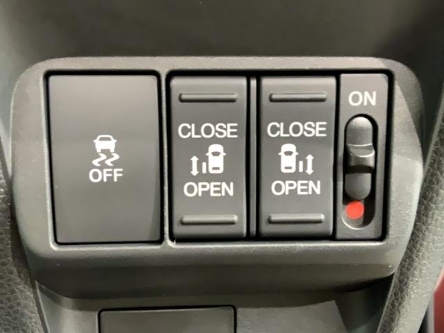 フリード エアーEX HSENSING 新車保証 試乗車 ワンオ-ナ- バックモニター 盗難防止システム 両側パワースライドドア 横滑り防止装置 クルコン フルセグ ETC車載器 オートエアコン シートヒーター USB(12枚目)