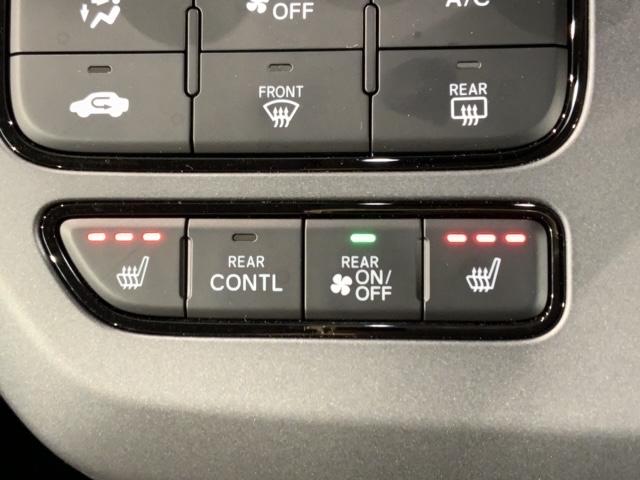 フリード エアーEX HSENSING 新車保証 試乗車 ワンオ-ナ- バックモニター 盗難防止システム 両側パワースライドドア 横滑り防止装置 クルコン フルセグ ETC車載器 オートエアコン シートヒーター USB(14枚目)