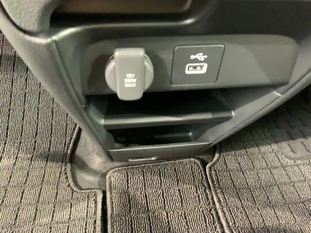 フリード エアーEX HSENSING 新車保証 試乗車 ワンオ-ナ- バックモニター 盗難防止システム 両側パワースライドドア 横滑り防止装置 クルコン フルセグ ETC車載器 オートエアコン シートヒーター USB(28枚目)