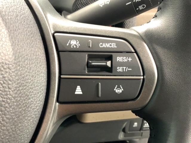 フリード エアーEX HSENSING 新車保証 試乗車 ワンオ-ナ- バックモニター 盗難防止システム 両側パワースライドドア 横滑り防止装置 クルコン フルセグ ETC車載器 オートエアコン シートヒーター USB(11枚目)