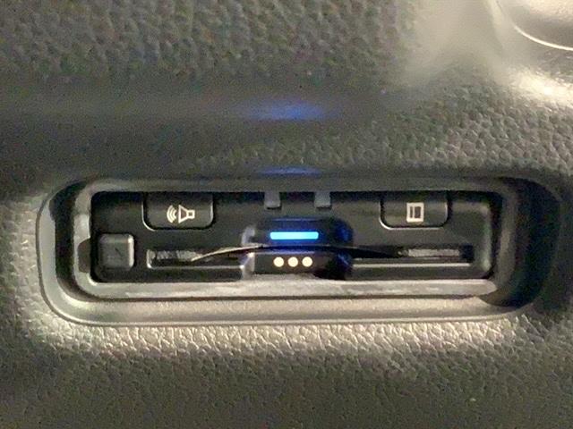 フリード クロスター HSENSING新車保証試乗車ワンオ-ナ- 地デジフルセグ 両側電動パワースライドドア 後カメラ USB 盗難防止システム LEDヘッドランプ エアコン ESC オートクルーズコントロール スマキー(12枚目)