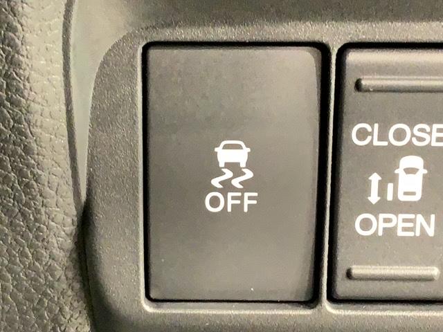 フリード クロスター HSENSING新車保証試乗車ワンオ-ナ- 地デジフルセグ 両側電動パワースライドドア 後カメラ USB 盗難防止システム LEDヘッドランプ エアコン ESC オートクルーズコントロール スマキー(14枚目)