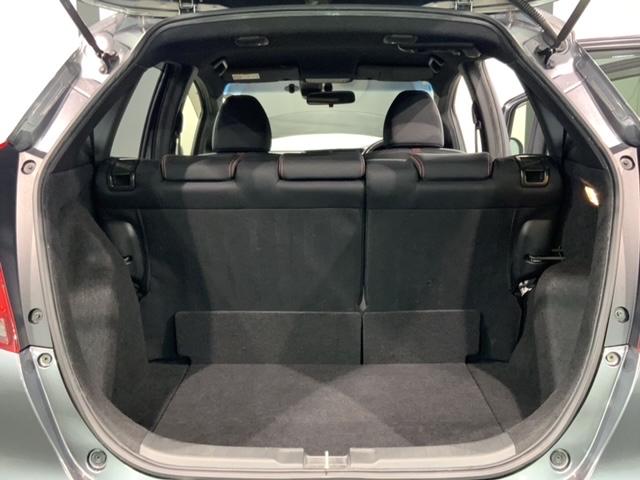 フィット ＲＳホンダセンシング　最長５年保証　ワンオーナー　ナビＶＸＭ－１９５ＶＦｉ　ＴＶ　Ｒカメラ　ＣＤ録音　ＢＴオ－ディオ　ＤＶＤ　ＥＴＣ　ＬＥＤライト　ＶＳＡ　クルコン　アルミ　フォグ　スマートキー　盗難防止装置　整備記録簿（37枚目）