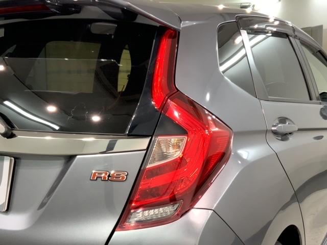 フィット ＲＳホンダセンシング　最長５年保証　ワンオーナー　ナビＶＸＭ－１９５ＶＦｉ　ＴＶ　Ｒカメラ　ＣＤ録音　ＢＴオ－ディオ　ＤＶＤ　ＥＴＣ　ＬＥＤライト　ＶＳＡ　クルコン　アルミ　フォグ　スマートキー　盗難防止装置　整備記録簿（45枚目）