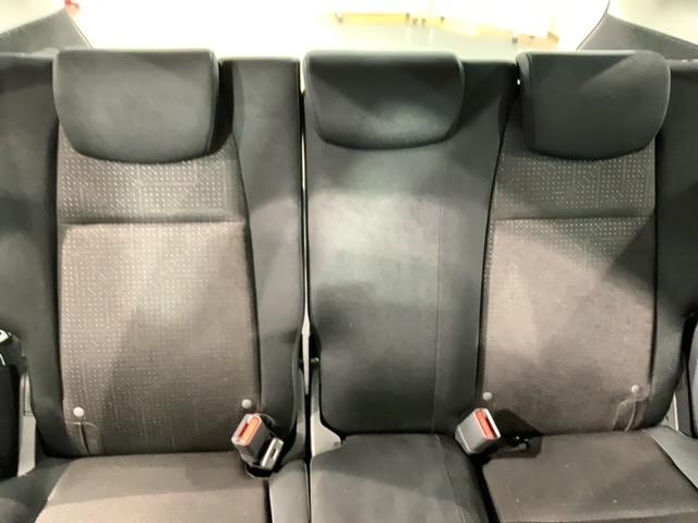 フィットハイブリッド Ｆパッケージ　１年保証　ナビＶＸＭ－１４５ＶＳｉ　ＴＶ　Ｒカメラ　ＤＶＤ　ドラレコ　ＥＴＣ　スマ－トキ－　盗難防止装置　ドアバイザ－　ＡＡＣ　Ｗエアバッグ　盗難警報装置　ＡＵＴＯエアコン　Ｄレコ　助手席エアバック（31枚目）