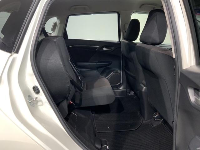 フィットハイブリッド Ｆパッケージ　１年保証　ナビＶＸＭ－１４５ＶＳｉ　ＴＶ　Ｒカメラ　ＤＶＤ　ドラレコ　ＥＴＣ　スマ－トキ－　盗難防止装置　ドアバイザ－　ＡＡＣ　Ｗエアバッグ　盗難警報装置　ＡＵＴＯエアコン　Ｄレコ　助手席エアバック（32枚目）