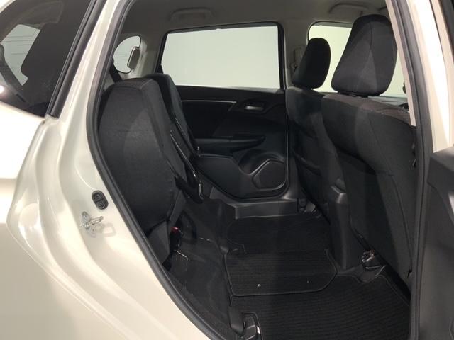 フィットハイブリッド Ｆパッケージ　１年保証　ナビＶＸＭ－１４５ＶＳｉ　ＴＶ　Ｒカメラ　ＤＶＤ　ドラレコ　ＥＴＣ　スマ－トキ－　盗難防止装置　ドアバイザ－　ＡＡＣ　Ｗエアバッグ　盗難警報装置　ＡＵＴＯエアコン　Ｄレコ　助手席エアバック（33枚目）