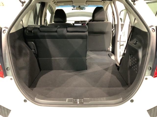 フィットハイブリッド Ｆパッケージ　１年保証　ナビＶＸＭ－１４５ＶＳｉ　ＴＶ　Ｒカメラ　ＤＶＤ　ドラレコ　ＥＴＣ　スマ－トキ－　盗難防止装置　ドアバイザ－　ＡＡＣ　Ｗエアバッグ　盗難警報装置　ＡＵＴＯエアコン　Ｄレコ　助手席エアバック（36枚目）