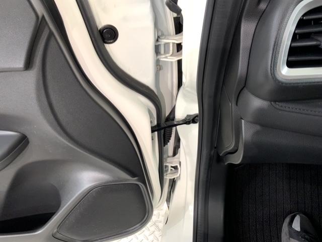 フィットハイブリッド Ｆパッケージ　１年保証　ナビＶＸＭ－１４５ＶＳｉ　ＴＶ　Ｒカメラ　ＤＶＤ　ドラレコ　ＥＴＣ　スマ－トキ－　盗難防止装置　ドアバイザ－　ＡＡＣ　Ｗエアバッグ　盗難警報装置　ＡＵＴＯエアコン　Ｄレコ　助手席エアバック（42枚目）