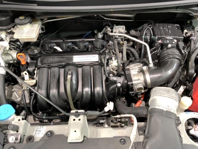 フィットハイブリッド Ｆパッケージ　１年保証　ナビＶＸＭ－１４５ＶＳｉ　ＴＶ　Ｒカメラ　ＤＶＤ　ドラレコ　ＥＴＣ　スマ－トキ－　盗難防止装置　ドアバイザ－　ＡＡＣ　Ｗエアバッグ　盗難警報装置　ＡＵＴＯエアコン　Ｄレコ　助手席エアバック（44枚目）