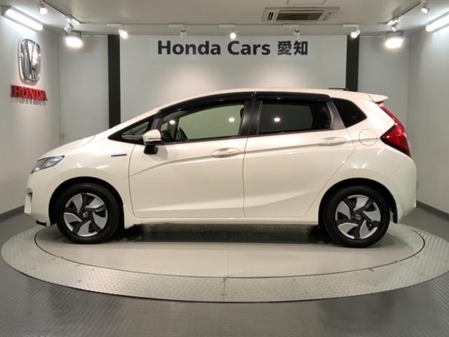 フィットハイブリッド Ｆパッケージ　１年保証　ナビＶＸＭ－１４５ＶＳｉ　ＴＶ　Ｒカメラ　ＤＶＤ　ドラレコ　ＥＴＣ　スマ－トキ－　盗難防止装置　ドアバイザ－　ＡＡＣ　Ｗエアバッグ　盗難警報装置　ＡＵＴＯエアコン　Ｄレコ　助手席エアバック（47枚目）