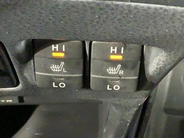 ヴォクシー ハイブリッドV 1年保証 ワンオーナー ナビ TV Rカメラ DVD Rモニター ドラレコ ETC LEDライト 横滑り防止 両側電動ドア シートヒーター クルコン フォグ スマートキー 盗難防止装置 整備記録簿(15枚目)