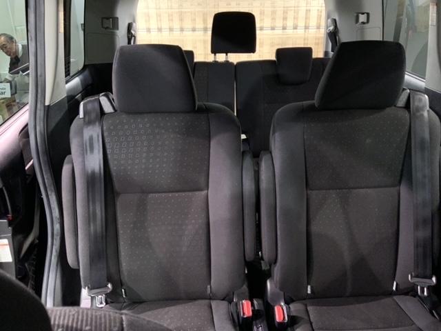 ヴォクシー ハイブリッドV 1年保証 ワンオーナー ナビ TV Rカメラ DVD Rモニター ドラレコ ETC LEDライト 横滑り防止 両側電動ドア シートヒーター クルコン フォグ スマートキー 盗難防止装置 整備記録簿(33枚目)