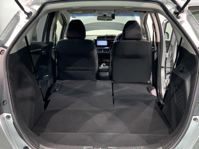 フィットハイブリッド Fパッケージ 1年保証 ナビVXM-194VFi TV Rカメラ BTオ-ディオ DVD ドラレコ ETC VSA スマ-トキ- スペアキ- 盗難防止装置 整備記録簿 ドアバイザ- AAC Wエアバッグ 記録簿有り(19枚目)