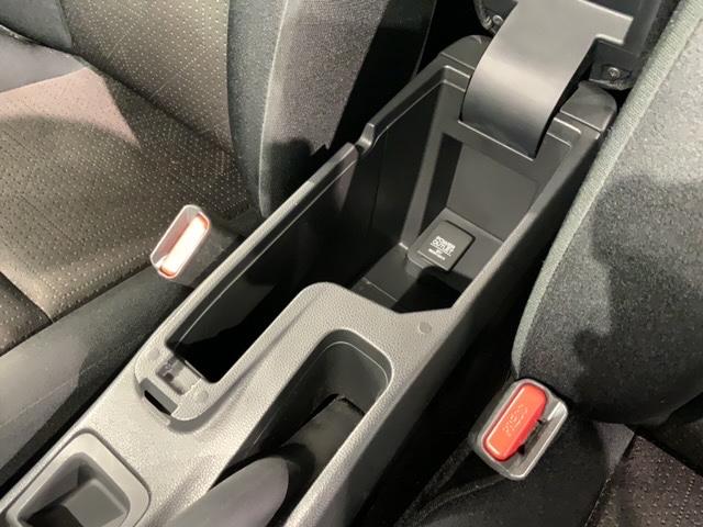 フィットハイブリッド Fパッケージ 1年保証 ナビVXM-194VFi TV Rカメラ BTオ-ディオ DVD ドラレコ ETC VSA スマ-トキ- スペアキ- 盗難防止装置 整備記録簿 ドアバイザ- AAC Wエアバッグ 記録簿有り(27枚目)