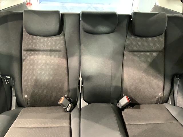 フィットハイブリッド Fパッケージ 1年保証 ナビVXM-194VFi TV Rカメラ BTオ-ディオ DVD ドラレコ ETC VSA スマ-トキ- スペアキ- 盗難防止装置 整備記録簿 ドアバイザ- AAC Wエアバッグ 記録簿有り(32枚目)