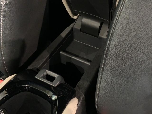 ヴェゼル ハイブリッドＺスタイルエディション　あんしんＰＫＧ　１年保証　ワンオーナー　ナビＶＸＭ－１６５ＶＦｉ　ＴＶ　Ｒカメラ　ＣＤ録音　ＢＴオ－ディオ　ＤＶＤ　ＥＴＣ　ＬＥＤライト　ＶＳＡ　シートヒーター　クルコン　アルミ　フォグ　スマートキー（29枚目）