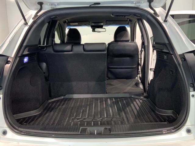 ヴェゼル ハイブリッドＺスタイルエディション　あんしんＰＫＧ　１年保証　ワンオーナー　ナビＶＸＭ－１６５ＶＦｉ　ＴＶ　Ｒカメラ　ＣＤ録音　ＢＴオ－ディオ　ＤＶＤ　ＥＴＣ　ＬＥＤライト　ＶＳＡ　シートヒーター　クルコン　アルミ　フォグ　スマートキー（36枚目）