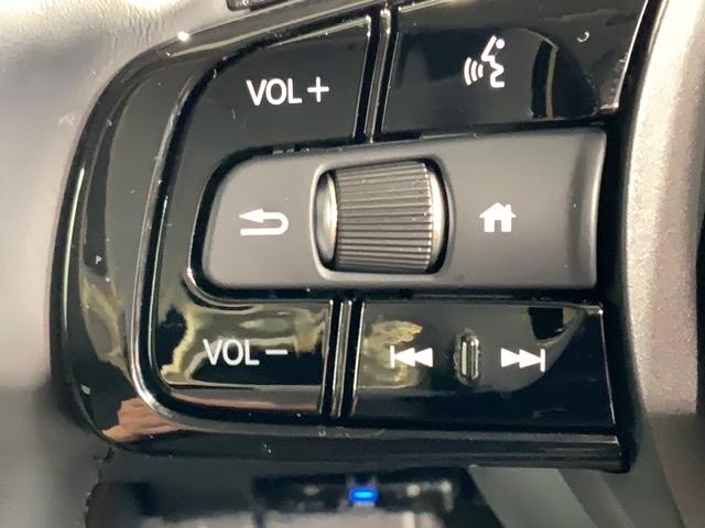 ヴェゼル ｅ：ＨＥＶＸ・ＨｕＮＴパッケージ　Ｈ　ＳＥＮＳＩＮＧ　新車保証　試乗車　ワンオーナー　ナビＬＸＭ－２４２ＺＦＮｉ　ＴＶ　Ｒカメラ　ＢＴオ－ディオ　ＥＴＣ　ＬＥＤライト　ＶＳＡ　シートヒーター　クルコン　アルミ　フォグ　スマートキー（10枚目）