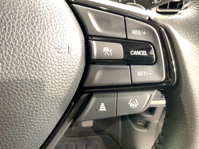 ＷＲ－Ｖ Ｚブラックスタイル　Ｈ　ＳＥＮＳＩＮＧ　新車保証　試乗車　ワンオーナー　ナビＬＸＭ－２４５ＺＦＥｉ　ＴＶ　Ｒカメラ　ＢＴオ－ディオ　ＥＴＣ　ＬＥＤライト　ＶＳＡ　クルコン　アルミ　フォグ　スマートキー　盗難防止装置（11枚目）