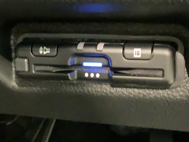 ＷＲ－Ｖ Ｚブラックスタイル　Ｈ　ＳＥＮＳＩＮＧ　新車保証　試乗車　ワンオーナー　ナビＬＸＭ－２４５ＺＦＥｉ　ＴＶ　Ｒカメラ　ＢＴオ－ディオ　ＥＴＣ　ＬＥＤライト　ＶＳＡ　クルコン　アルミ　フォグ　スマートキー　盗難防止装置（13枚目）