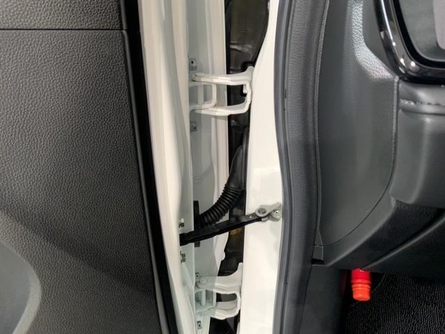 ＷＲ－Ｖ Ｚブラックスタイル　Ｈ　ＳＥＮＳＩＮＧ　新車保証　試乗車　ワンオーナー　ナビＬＸＭ－２４５ＺＦＥｉ　ＴＶ　Ｒカメラ　ＢＴオ－ディオ　ＥＴＣ　ＬＥＤライト　ＶＳＡ　クルコン　アルミ　フォグ　スマートキー　盗難防止装置（42枚目）