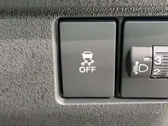 Ｎ－ＢＯＸカスタム ターボ　Ｈ　ＳＥＮＳＩＮＧ　新車保証　試乗車　ワンオ－ナ－　ナビＬＸＵ－２４２ＮＢｉ　ＴＶ　Ｒカメラ　ＣＤ録音　ＢＴオ－ディオ　ＤＶＤ　シ－トヒ－タ－　ＥＴＣ　ＬＥＤライト　両側電動ドア　横滑り防止　クルコン（15枚目）