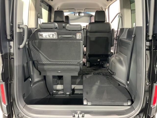 自社商品化センターにて内外装のクリーニングを実施しております！