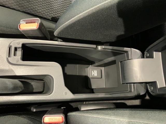 フィット 13G・Lホンダセンシング 最長5年保証 ナビVXM-204VFi TV Rカメラ CD録音 BTオ-ディオ DVD ETC LEDライト VSA スマ-トキ- スペアキー 盗難防止装置 整備記録簿 AAC Wエアバッグ USB(27枚目)