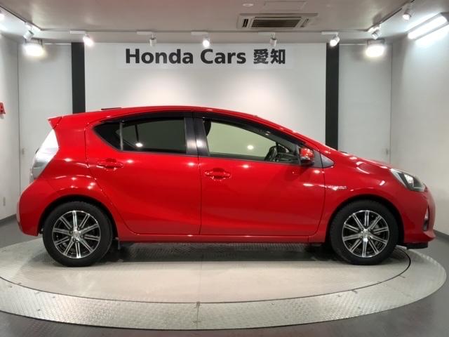 アクア S 1年保証 ナビ TV DVD ETC LEDライト アルミ フォグ スマートキー 盗難防止装置 整備記録簿 AAC Wエアバッグ ドアバイザー キーレスエントリ LEDヘッドライト フルセグ地デジ(51枚目)