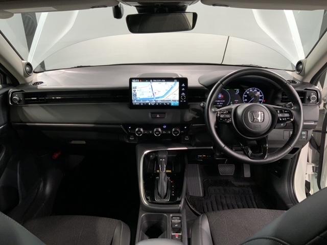 ヴェゼル ｅ：ＨＥＶＺ　Ｈ　ＳＥＮＳＩＮＧ　最長５年保証　純正ナビ　ＴＶ　Ｒカメラ　マルチビュー　ＢＴオ－ディオ　ＥＴＣ　ＬＥＤライト　ＶＳＡ　シートヒーター　クルコン　Ｐテールゲート　アルミ　フォグ　スマートキー　ＡＡＣ（9枚目）