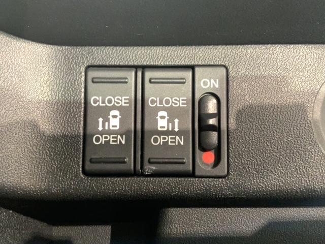 ステップワゴンスパーダ スパーダ・クールスピリットホンダセンシング　１年保証　ワンオーナー　ナビＶＸＭ－１６５ＶＦＮｉ　ＴＶ　Ｒカメラ　ＣＤ録音　ＢＴオ－ディオ　ＤＶＤ　Ｒモニター　ＥＴＣ　ＬＥＤライト　ＶＳＡ　両側電動ドア　シートヒーター　クルコン　アルミ　フォグ（14枚目）