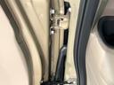 ベースグレード　ＨＳＥＮＳＩＮＧ２ト－ン新車保証試乗車　踏み間違い防止装置　Ｂカメラ　横滑り防止機能　ＬＥＤランプ　点検記録簿　クルーズコントロール　パワーウィンドウ　前席シートヒーター　スマートキー　フルセグＴＶ（42枚目）