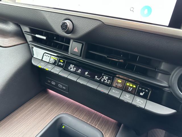 クラウン Ｚ　モデリスタフロントスポイラー＆サイドスカート＆リアスポイラー　レクサス純正２０インチアルミホイール　新品タイヤ　ブラック仕様サイドシル＆フロントモール＆リアモール＆フェンダーモールおくだけ充電（66枚目）