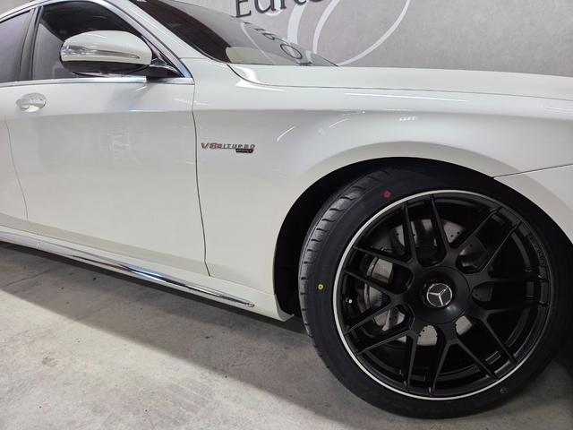 Ｓクラス Ｓ５５０ロングＡＭＧライン　ショーファーＰＫＧ　新品後期Ｓ６３仕様エアロ＆グリル＆２０インチＡＷ＆後期仕様ヘッドライト＆後期仕様テールランプ＆トランクスポイラ　３６０カメラ　黒革　パノラマルーフ　新品ロワリングキット　新品タイヤ（23枚目）