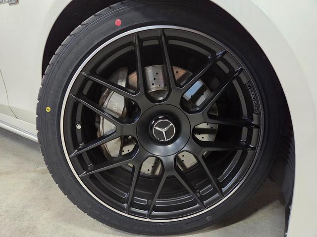 Ｓクラス Ｓ５５０ロングＡＭＧライン　ショーファーＰＫＧ　新品後期Ｓ６３仕様エアロ＆グリル＆２０インチＡＷ＆後期仕様ヘッドライト＆後期仕様テールランプ＆トランクスポイラ　３６０カメラ　黒革　パノラマルーフ　新品ロワリングキット　新品タイヤ（26枚目）