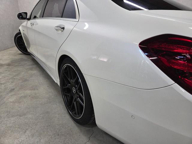 Ｓクラス Ｓ５５０ロングＡＭＧライン　ショーファーＰＫＧ　新品後期Ｓ６３仕様エアロ＆グリル＆２０インチＡＷ＆後期仕様ヘッドライト＆後期仕様テールランプ＆トランクスポイラ　３６０カメラ　黒革　パノラマルーフ　新品ロワリングキット　新品タイヤ（39枚目）