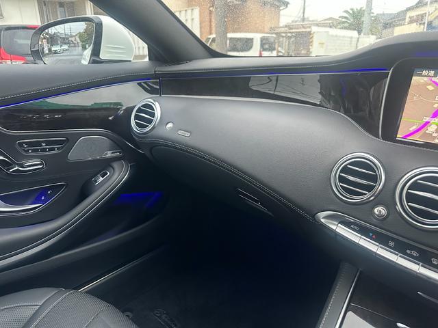 Ｓクラス Ｓ５５０　クーペ　ＡＭＧライン　新品Ｓ６３仕様バンパー！新品Ｓ６３仕様リアディフーザー！４本出しマフラーカッター！パナメリカーナグリル！新品６３仕様２０インチアルミホイール！新品タイヤ！ＡＭＧ純正フロントバッジ！ローダウン！（22枚目）