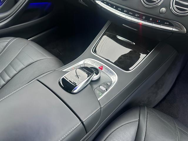 Ｓクラス Ｓ５５０　クーペ　ＡＭＧライン　新品Ｓ６３仕様バンパー！新品Ｓ６３仕様リアディフーザー！４本出しマフラーカッター！パナメリカーナグリル！新品６３仕様２０インチアルミホイール！新品タイヤ！ＡＭＧ純正フロントバッジ！ローダウン！（26枚目）