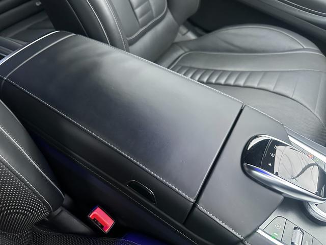Ｓクラス Ｓ５５０　クーペ　ＡＭＧライン　新品Ｓ６３仕様バンパー！新品Ｓ６３仕様リアディフーザー！４本出しマフラーカッター！パナメリカーナグリル！新品６３仕様２０インチアルミホイール！新品タイヤ！ＡＭＧ純正フロントバッジ！ローダウン！（37枚目）