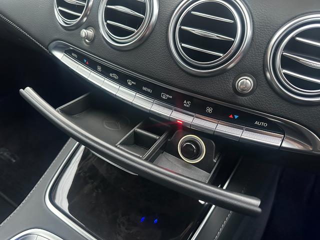 Ｓクラス Ｓ５５０　クーペ　ＡＭＧライン　新品Ｓ６３仕様バンパー！新品Ｓ６３仕様リアディフーザー！４本出しマフラーカッター！パナメリカーナグリル！新品６３仕様２０インチアルミホイール！新品タイヤ！ＡＭＧ純正フロントバッジ！ローダウン！（38枚目）