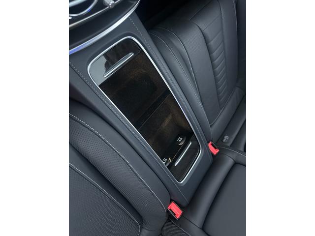Ｓクラス Ｓ５５０　クーペ　ＡＭＧライン　新品Ｓ６３仕様バンパー！新品Ｓ６３仕様リアディフーザー！４本出しマフラーカッター！パナメリカーナグリル！新品６３仕様２０インチアルミホイール！新品タイヤ！ＡＭＧ純正フロントバッジ！ローダウン！（49枚目）
