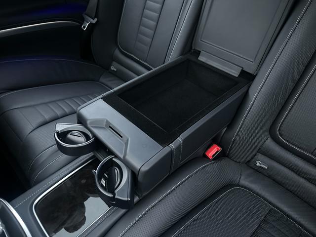 Ｓクラス Ｓ５５０　クーペ　ＡＭＧライン　新品Ｓ６３仕様バンパー！新品Ｓ６３仕様リアディフーザー！４本出しマフラーカッター！パナメリカーナグリル！新品６３仕様２０インチアルミホイール！新品タイヤ！ＡＭＧ純正フロントバッジ！ローダウン！（55枚目）